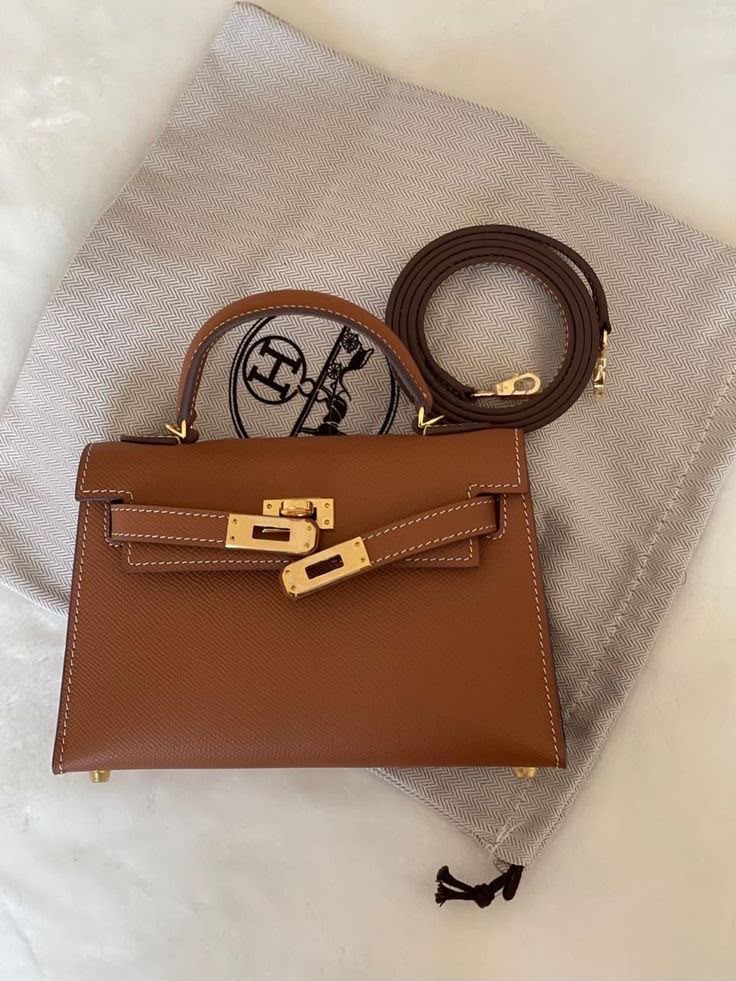 Hermès Kelly 25 Togo Leather Handbag